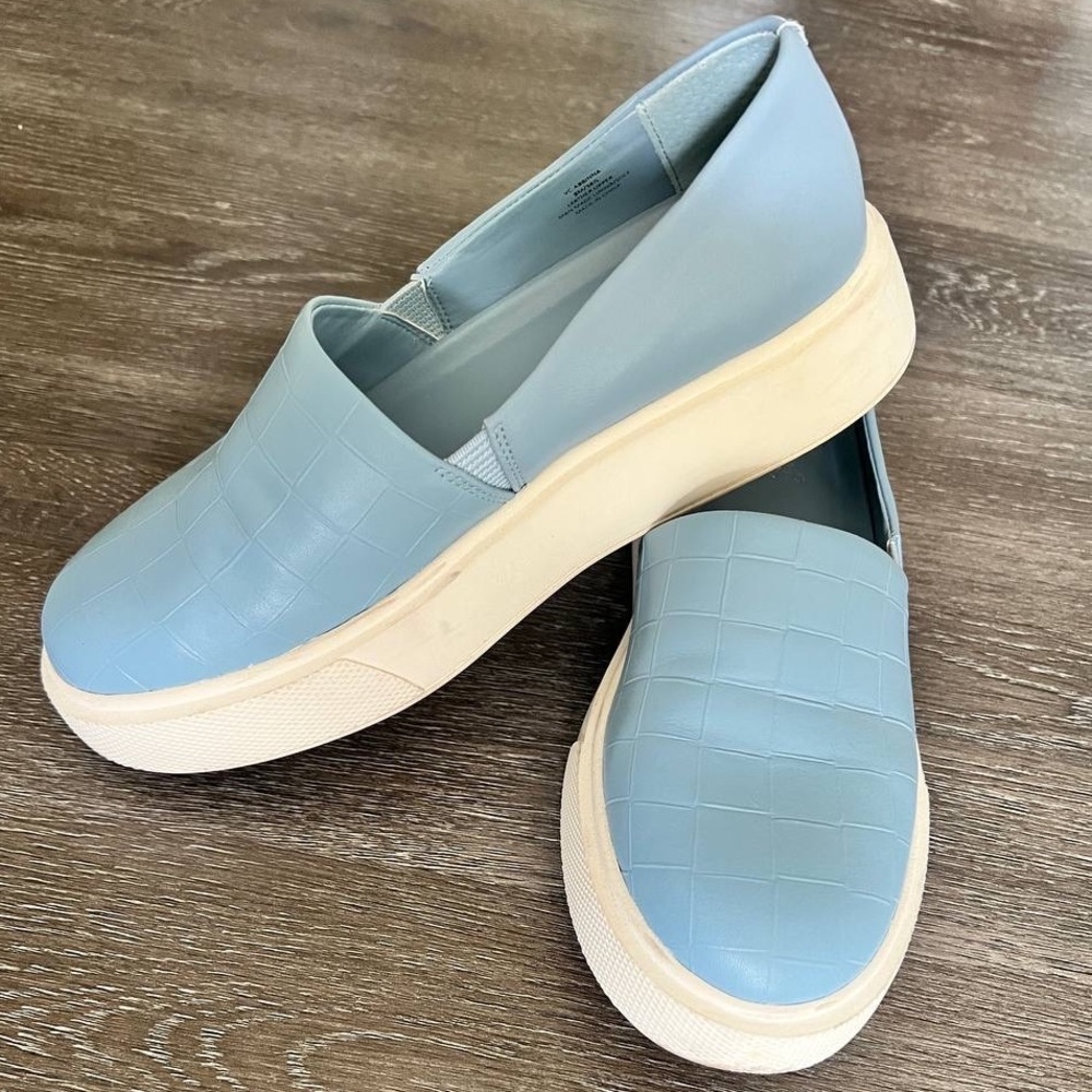 Vince Camuto platform loafers worn a few times. In good condition.